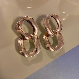 FASHION GOLD EARRINGS